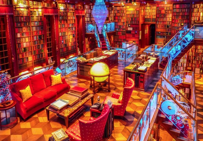 biblioteci imense